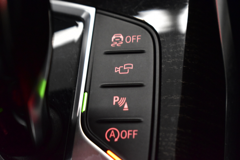 BMW 3シリーズ 330i Mｽﾎﾟｰﾂ 高出力 ﾊｲﾗｲﾝ＆ｺﾝﾌｫｰﾄP ﾋｰﾀｰ付黒革 追従ACC Mｽﾎﾟｰﾂﾌﾞﾚｰｷ 全周囲ｶﾒﾗ3Dﾋﾞｭｰ LEDﾍｯﾄﾞﾗｲﾄ ﾀｯﾁﾊﾟﾈﾙﾅﾋﾞ ｱｯﾌﾟﾙｶｰﾌﾟﾚｲ ﾜｲﾔﾚｽ充電 ｳｯﾄﾞｲﾝﾃﾘｱ 電動ﾄﾗﾝｸ 18AW 2年保証