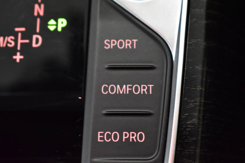 BMW 3シリーズ 330i Mｽﾎﾟｰﾂ 高出力 ﾊｲﾗｲﾝ＆ｺﾝﾌｫｰﾄP ﾋｰﾀｰ付黒革 追従ACC Mｽﾎﾟｰﾂﾌﾞﾚｰｷ 全周囲ｶﾒﾗ3Dﾋﾞｭｰ LEDﾍｯﾄﾞﾗｲﾄ ﾀｯﾁﾊﾟﾈﾙﾅﾋﾞ ｱｯﾌﾟﾙｶｰﾌﾟﾚｲ ﾜｲﾔﾚｽ充電 ｳｯﾄﾞｲﾝﾃﾘｱ 電動ﾄﾗﾝｸ 18AW 2年保証