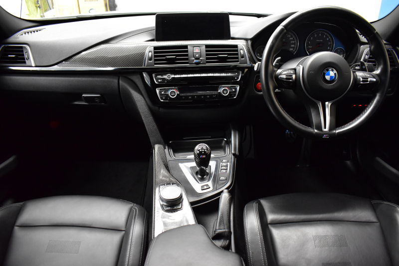 BMW Mシリーズ M3ｾﾀﾞﾝ ｺﾝﾍﾟﾃｨｼｮﾝ 450馬力 LCI後期 ｱﾀﾞﾌﾟﾃｨﾌﾞMｻｽ ﾍｷｻｺﾞﾅﾙLEDﾍｯﾄﾞﾗｲﾄ&ﾃｰﾙ HUD 7速DCT 専用鍛造20AW 専用軽量ﾋｰﾀｰ付黒革 ﾊｰﾏﾝｶｰﾄﾞﾝ 車線変更＆逸脱＆歩行者警告 ﾀｯﾁﾊﾟﾈﾙﾅﾋﾞBｶﾒﾗ 前後PDC ﾌﾙｾｸﾞ 電動ﾘｱｻﾝｼｪｰﾄﾞ 2年保証