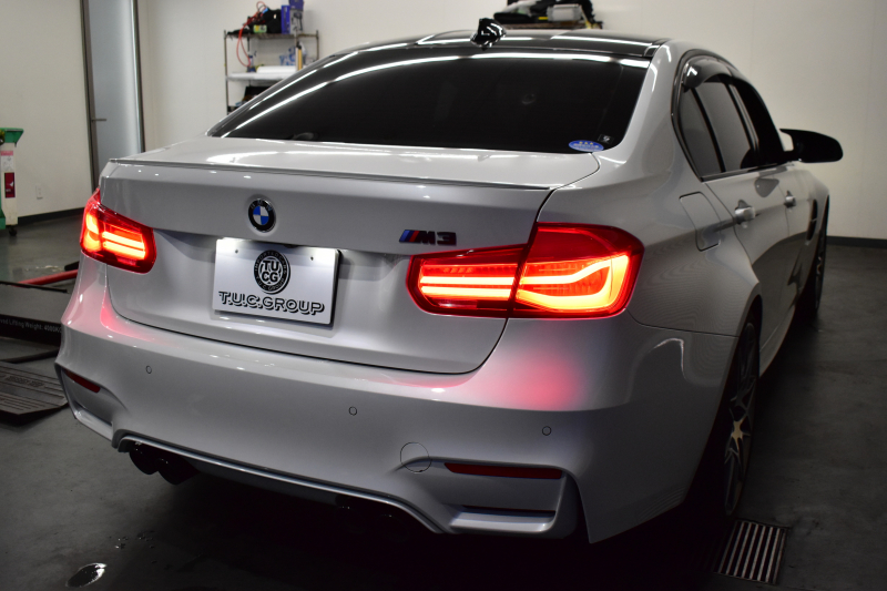 BMW Mシリーズ M3ｾﾀﾞﾝ ｺﾝﾍﾟﾃｨｼｮﾝ 450馬力 LCI後期 ｱﾀﾞﾌﾟﾃｨﾌﾞMｻｽ ﾍｷｻｺﾞﾅﾙLEDﾍｯﾄﾞﾗｲﾄ&ﾃｰﾙ HUD 7速DCT 専用鍛造20AW 専用軽量ﾋｰﾀｰ付黒革 ﾊｰﾏﾝｶｰﾄﾞﾝ 車線変更＆逸脱＆歩行者警告 ﾀｯﾁﾊﾟﾈﾙﾅﾋﾞBｶﾒﾗ 前後PDC ﾌﾙｾｸﾞ 電動ﾘｱｻﾝｼｪｰﾄﾞ 2年保証