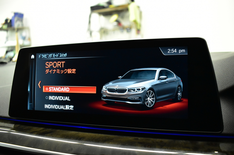 BMW 5シリーズ 530e Mｽﾎﾟｰﾂ PHEV ﾃﾞﾋﾞｭｰP ｿﾌﾄｸﾛｰｽﾞﾄﾞｱ 全席ﾋｰﾀｰ付黒革 LEDﾍｯﾄﾞﾗｲﾄ 追従ACC HUD ｼﾞｪｽﾁｬｰｺﾝﾄﾛｰﾙ 車線変更&逸脱警告 衝突軽減B ﾀｯﾁﾊﾟﾈﾙ対応iﾄﾞﾗｲﾌﾞHDDﾅﾋﾞﾌﾙｾｸﾞ 3Dﾋﾞｭｰ全周囲ｶﾒﾗ 液晶ﾒｰﾀｰ 電動ﾄﾗﾝｸ  KW車高調 19AW 2年保証