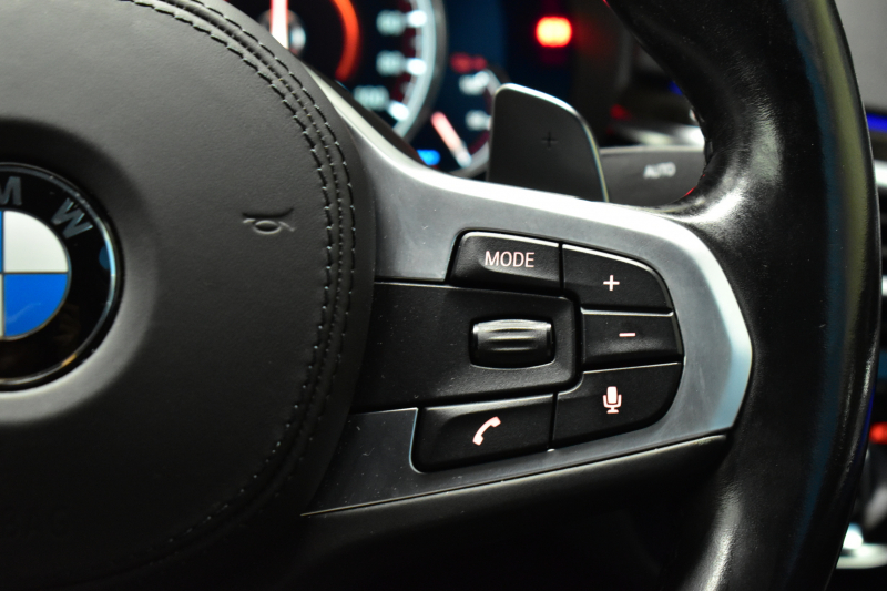 BMW 5シリーズ 530e Mｽﾎﾟｰﾂ PHEV ﾃﾞﾋﾞｭｰP ｿﾌﾄｸﾛｰｽﾞﾄﾞｱ 全席ﾋｰﾀｰ付黒革 LEDﾍｯﾄﾞﾗｲﾄ 追従ACC HUD ｼﾞｪｽﾁｬｰｺﾝﾄﾛｰﾙ 車線変更&逸脱警告 衝突軽減B ﾀｯﾁﾊﾟﾈﾙ対応iﾄﾞﾗｲﾌﾞHDDﾅﾋﾞﾌﾙｾｸﾞ 3Dﾋﾞｭｰ全周囲ｶﾒﾗ 液晶ﾒｰﾀｰ 電動ﾄﾗﾝｸ  KW車高調 19AW 2年保証