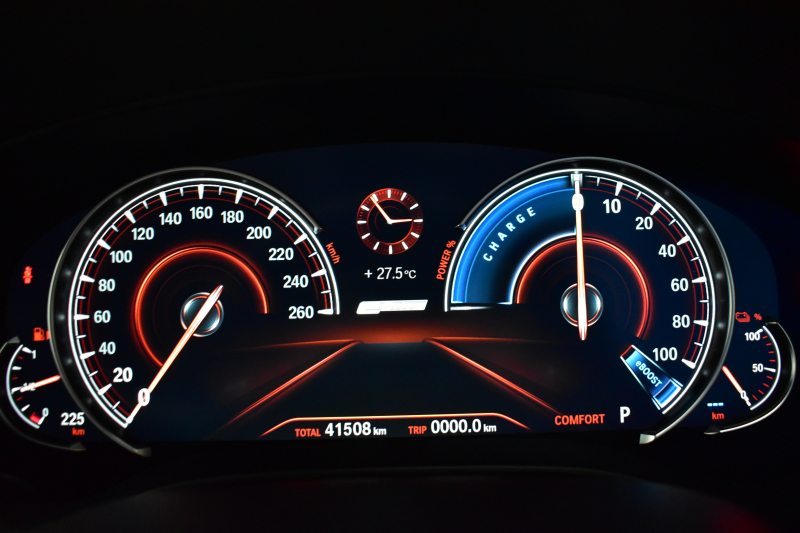 BMW 5シリーズ 530e Mｽﾎﾟｰﾂ PHEV ﾃﾞﾋﾞｭｰP ｿﾌﾄｸﾛｰｽﾞﾄﾞｱ 全席ﾋｰﾀｰ付黒革 LEDﾍｯﾄﾞﾗｲﾄ 追従ACC HUD ｼﾞｪｽﾁｬｰｺﾝﾄﾛｰﾙ 車線変更&逸脱警告 衝突軽減B ﾀｯﾁﾊﾟﾈﾙ対応iﾄﾞﾗｲﾌﾞHDDﾅﾋﾞﾌﾙｾｸﾞ 3Dﾋﾞｭｰ全周囲ｶﾒﾗ 液晶ﾒｰﾀｰ 電動ﾄﾗﾝｸ  KW車高調 19AW 2年保証