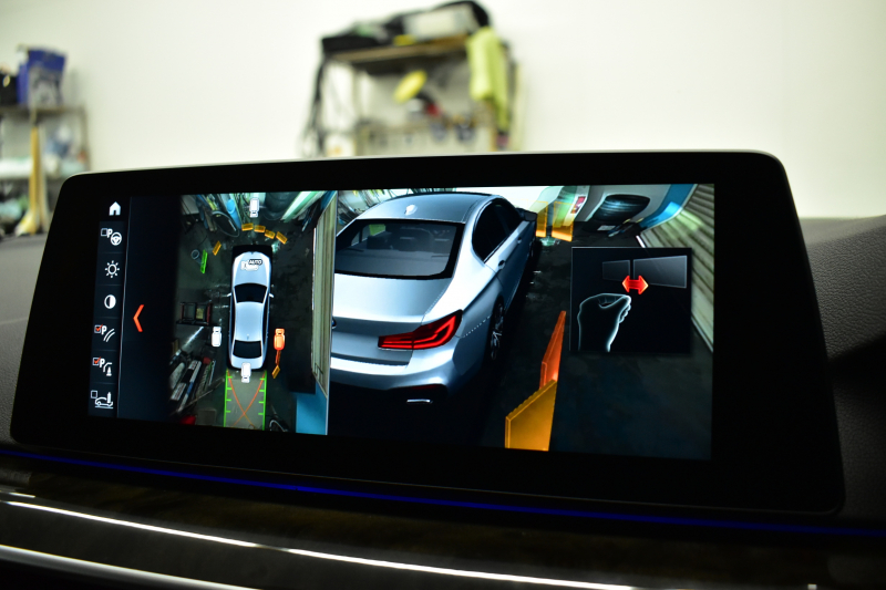 BMW 5シリーズ 530e Mｽﾎﾟｰﾂ PHEV ﾃﾞﾋﾞｭｰP ｿﾌﾄｸﾛｰｽﾞﾄﾞｱ 全席ﾋｰﾀｰ付黒革 LEDﾍｯﾄﾞﾗｲﾄ 追従ACC HUD ｼﾞｪｽﾁｬｰｺﾝﾄﾛｰﾙ 車線変更&逸脱警告 衝突軽減B ﾀｯﾁﾊﾟﾈﾙ対応iﾄﾞﾗｲﾌﾞHDDﾅﾋﾞﾌﾙｾｸﾞ 3Dﾋﾞｭｰ全周囲ｶﾒﾗ 液晶ﾒｰﾀｰ 電動ﾄﾗﾝｸ  KW車高調 19AW 2年保証