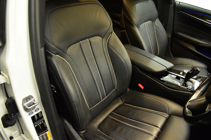 BMW 5シリーズ 530e Mｽﾎﾟｰﾂ PHEV ﾃﾞﾋﾞｭｰP ｿﾌﾄｸﾛｰｽﾞﾄﾞｱ 全席ﾋｰﾀｰ付黒革 LEDﾍｯﾄﾞﾗｲﾄ 追従ACC HUD ｼﾞｪｽﾁｬｰｺﾝﾄﾛｰﾙ 車線変更&逸脱警告 衝突軽減B ﾀｯﾁﾊﾟﾈﾙ対応iﾄﾞﾗｲﾌﾞHDDﾅﾋﾞﾌﾙｾｸﾞ 3Dﾋﾞｭｰ全周囲ｶﾒﾗ 液晶ﾒｰﾀｰ 電動ﾄﾗﾝｸ  KW車高調 19AW 2年保証