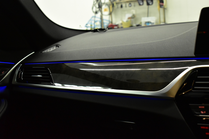 BMW 5シリーズ 530e Mｽﾎﾟｰﾂ PHEV ﾃﾞﾋﾞｭｰP ｿﾌﾄｸﾛｰｽﾞﾄﾞｱ 全席ﾋｰﾀｰ付黒革 LEDﾍｯﾄﾞﾗｲﾄ 追従ACC HUD ｼﾞｪｽﾁｬｰｺﾝﾄﾛｰﾙ 車線変更&逸脱警告 衝突軽減B ﾀｯﾁﾊﾟﾈﾙ対応iﾄﾞﾗｲﾌﾞHDDﾅﾋﾞﾌﾙｾｸﾞ 3Dﾋﾞｭｰ全周囲ｶﾒﾗ 液晶ﾒｰﾀｰ 電動ﾄﾗﾝｸ  KW車高調 19AW 2年保証