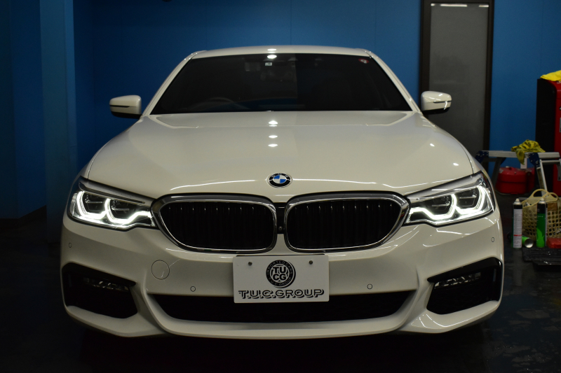 BMW 5シリーズ 530e Mｽﾎﾟｰﾂ PHEV ﾃﾞﾋﾞｭｰP ｿﾌﾄｸﾛｰｽﾞﾄﾞｱ 全席ﾋｰﾀｰ付黒革 LEDﾍｯﾄﾞﾗｲﾄ 追従ACC HUD ｼﾞｪｽﾁｬｰｺﾝﾄﾛｰﾙ 車線変更&逸脱警告 衝突軽減B ﾀｯﾁﾊﾟﾈﾙ対応iﾄﾞﾗｲﾌﾞHDDﾅﾋﾞﾌﾙｾｸﾞ 3Dﾋﾞｭｰ全周囲ｶﾒﾗ 液晶ﾒｰﾀｰ 電動ﾄﾗﾝｸ  KW車高調 19AW 2年保証