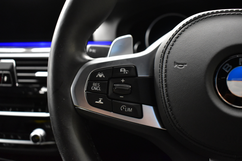 BMW 5シリーズ 530e Mｽﾎﾟｰﾂ PHEV ﾊｲﾗｲﾝP 全席ﾋｰﾀｰ付黒革 Mｽﾎﾟｰﾂﾌﾞﾚｰｷ LEDﾍｯﾄﾞﾗｲﾄ 追従ACC 車線変更&逸脱&歩行者警告 衝突軽減B ﾀｯﾁﾊﾟﾈﾙ対応iﾄﾞﾗｲﾌﾞHDDﾅﾋﾞﾌﾙｾｸﾞ 全周囲ｶﾒﾗ3Dﾋﾞｭｰ 液晶ﾒｰﾀｰ 電動ﾄﾗﾝｸ  19AW 2年保証