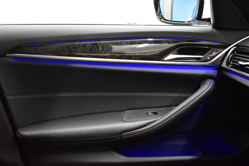 BMW 5シリーズ 530e Mｽﾎﾟｰﾂ PHEV ﾊｲﾗｲﾝP 全席ﾋｰﾀｰ付黒革 Mｽﾎﾟｰﾂﾌﾞﾚｰｷ LEDﾍｯﾄﾞﾗｲﾄ 追従ACC 車線変更&逸脱&歩行者警告 衝突軽減B ﾀｯﾁﾊﾟﾈﾙ対応iﾄﾞﾗｲﾌﾞHDDﾅﾋﾞﾌﾙｾｸﾞ 全周囲ｶﾒﾗ3Dﾋﾞｭｰ 液晶ﾒｰﾀｰ 電動ﾄﾗﾝｸ  19AW 2年保証