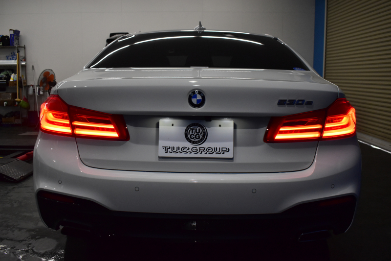 BMW 5シリーズ 530e Mｽﾎﾟｰﾂ PHEV ﾊｲﾗｲﾝP 全席ﾋｰﾀｰ付黒革 Mｽﾎﾟｰﾂﾌﾞﾚｰｷ LEDﾍｯﾄﾞﾗｲﾄ 追従ACC 車線変更&逸脱&歩行者警告 衝突軽減B ﾀｯﾁﾊﾟﾈﾙ対応iﾄﾞﾗｲﾌﾞHDDﾅﾋﾞﾌﾙｾｸﾞ 全周囲ｶﾒﾗ3Dﾋﾞｭｰ 液晶ﾒｰﾀｰ 電動ﾄﾗﾝｸ  19AW 2年保証