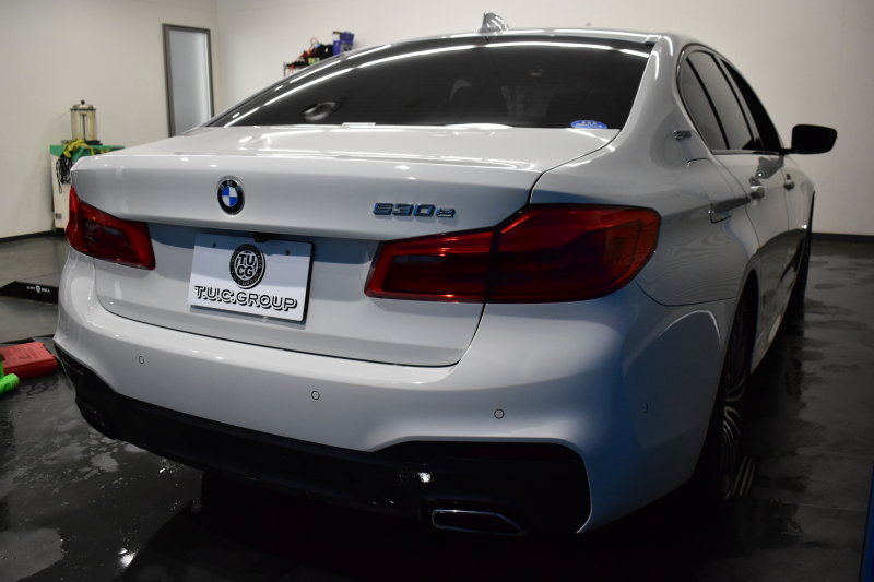 BMW 5シリーズ 530e Mｽﾎﾟｰﾂ PHEV ﾊｲﾗｲﾝP 全席ﾋｰﾀｰ付黒革 Mｽﾎﾟｰﾂﾌﾞﾚｰｷ LEDﾍｯﾄﾞﾗｲﾄ 追従ACC 車線変更&逸脱&歩行者警告 衝突軽減B ﾀｯﾁﾊﾟﾈﾙ対応iﾄﾞﾗｲﾌﾞHDDﾅﾋﾞﾌﾙｾｸﾞ 全周囲ｶﾒﾗ3Dﾋﾞｭｰ 液晶ﾒｰﾀｰ 電動ﾄﾗﾝｸ  19AW 2年保証