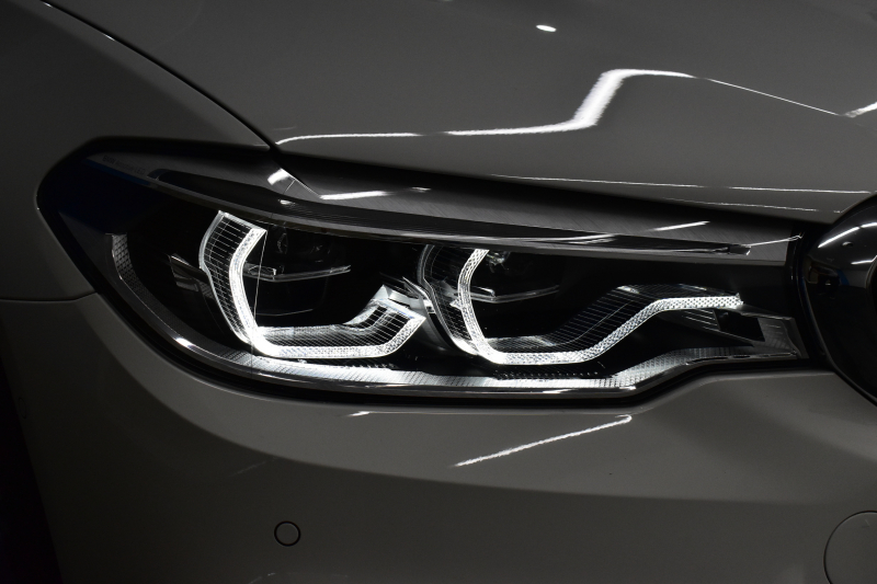 BMW 5シリーズ 530e Mｽﾎﾟｰﾂ PHEV ﾊｲﾗｲﾝP 全席ﾋｰﾀｰ付黒革 Mｽﾎﾟｰﾂﾌﾞﾚｰｷ LEDﾍｯﾄﾞﾗｲﾄ 追従ACC 車線変更&逸脱&歩行者警告 衝突軽減B ﾀｯﾁﾊﾟﾈﾙ対応iﾄﾞﾗｲﾌﾞHDDﾅﾋﾞﾌﾙｾｸﾞ 全周囲ｶﾒﾗ3Dﾋﾞｭｰ 液晶ﾒｰﾀｰ 電動ﾄﾗﾝｸ  19AW 2年保証