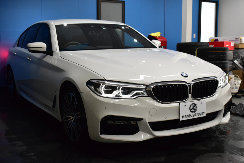 BMW 5シリーズ 530e Mｽﾎﾟｰﾂ PHEV ﾊｲﾗｲﾝP 全席ﾋｰﾀｰ付黒革 Mｽﾎﾟｰﾂﾌﾞﾚｰｷ LEDﾍｯﾄﾞﾗｲﾄ 追従ACC 車線変更&逸脱&歩行者警告 衝突軽減B ﾀｯﾁﾊﾟﾈﾙ対応iﾄﾞﾗｲﾌﾞHDDﾅﾋﾞﾌﾙｾｸﾞ 全周囲ｶﾒﾗ3Dﾋﾞｭｰ 液晶ﾒｰﾀｰ 電動ﾄﾗﾝｸ  19AW 2年保証