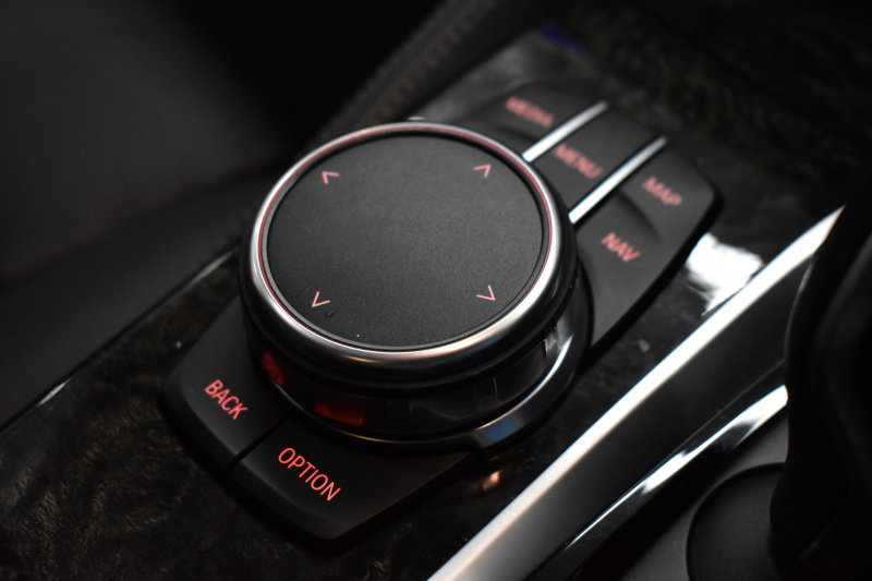 BMW 5シリーズ 530e Mｽﾎﾟｰﾂ PHEV ﾊｲﾗｲﾝP 全席ﾋｰﾀｰ付黒革 Mｽﾎﾟｰﾂﾌﾞﾚｰｷ LEDﾍｯﾄﾞﾗｲﾄ 追従ACC 車線変更&逸脱&歩行者警告 衝突軽減B ﾀｯﾁﾊﾟﾈﾙ対応iﾄﾞﾗｲﾌﾞHDDﾅﾋﾞﾌﾙｾｸﾞ 全周囲ｶﾒﾗ3Dﾋﾞｭｰ 液晶ﾒｰﾀｰ 電動ﾄﾗﾝｸ  19AW 2年保証