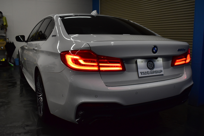 BMW 5シリーズ 530e Mｽﾎﾟｰﾂ PHEV ﾊｲﾗｲﾝP 全席ﾋｰﾀｰ付黒革 Mｽﾎﾟｰﾂﾌﾞﾚｰｷ LEDﾍｯﾄﾞﾗｲﾄ 追従ACC 車線変更&逸脱&歩行者警告 衝突軽減B ﾀｯﾁﾊﾟﾈﾙ対応iﾄﾞﾗｲﾌﾞHDDﾅﾋﾞﾌﾙｾｸﾞ 全周囲ｶﾒﾗ3Dﾋﾞｭｰ 液晶ﾒｰﾀｰ 電動ﾄﾗﾝｸ  19AW 2年保証