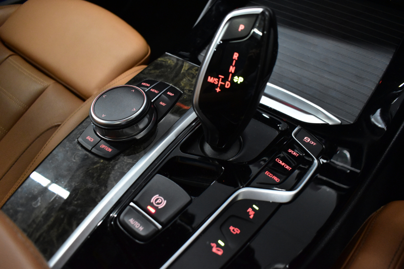 BMW X3 Xﾄﾞﾗｲﾌﾞ 20d Mｽﾎﾟｰﾂ ｲﾉﾍﾞｰｼｮﾝ&ﾊｲﾗｲﾝP ﾊﾟﾉﾗﾏSR ﾍｷｻｺﾞﾅﾙLEDﾍｯﾄﾞﾗｲﾄ&ﾃｰﾙ 追従ACC HUD 全席ﾋｰﾀｰ付ｺﾆｬｯｸﾚｻﾞｰ ﾘｱｼｰﾄﾊﾞｯｸﾚｽﾄｱｼﾞｬｽﾄﾒﾝﾄ harman/kardon LCW 衝突軽減 ﾌﾙｾｸﾞHDDﾅﾋﾞ全周囲ｶﾒﾗ 電動Rｹﾞｰﾄ 2年保証