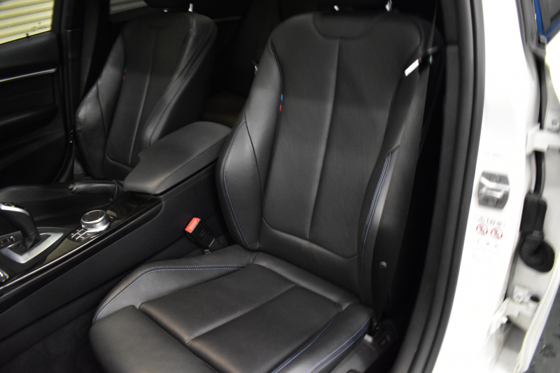 BMW 3シリーズ 320dﾂｰﾘﾝｸﾞ Mｽﾎﾟｰﾂ  LCI後期 8Cｴﾝｼﾞﾝ ﾊﾟﾉﾗﾏｻﾝﾙｰﾌ ﾋｰﾀｰ付黒革 LEDﾍｯﾄﾞﾗｲﾄ&ﾃｰﾙ 追従ACC 車線変更&逸脱&歩行者警告 衝突軽減ﾌﾞﾚｰｷ 18AW ﾀｯﾁﾊﾟｯﾄﾞ式iﾄﾞﾗｲﾌﾞHDDﾅﾋﾞ Bｶﾒﾗ前後PDC 電動Rｹﾞｰﾄ 2年保証