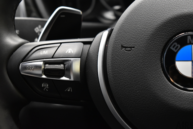 BMW 3シリーズ 320dﾂｰﾘﾝｸﾞ Mｽﾎﾟｰﾂ  LCI後期 8Cｴﾝｼﾞﾝ ﾊﾟﾉﾗﾏｻﾝﾙｰﾌ ﾋｰﾀｰ付黒革 LEDﾍｯﾄﾞﾗｲﾄ&ﾃｰﾙ 追従ACC 車線変更&逸脱&歩行者警告 衝突軽減ﾌﾞﾚｰｷ 18AW ﾀｯﾁﾊﾟｯﾄﾞ式iﾄﾞﾗｲﾌﾞHDDﾅﾋﾞ Bｶﾒﾗ前後PDC 電動Rｹﾞｰﾄ 2年保証