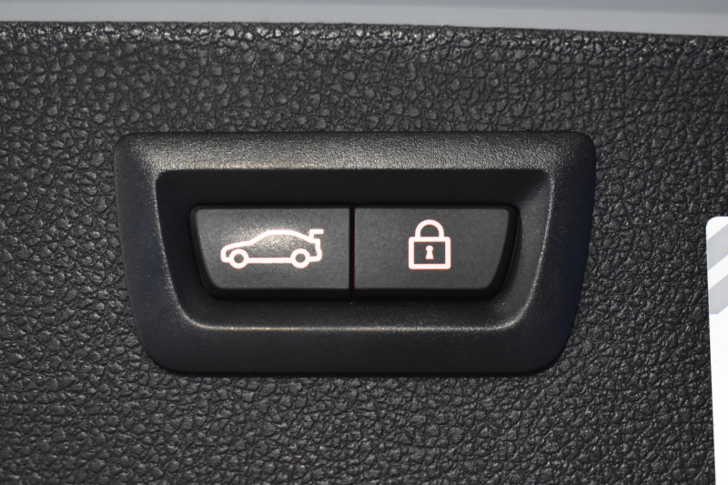 BMW 3シリーズ 320dﾂｰﾘﾝｸﾞ Mｽﾎﾟｰﾂ  LCI後期 8Cｴﾝｼﾞﾝ ﾊﾟﾉﾗﾏｻﾝﾙｰﾌ ﾋｰﾀｰ付黒革 LEDﾍｯﾄﾞﾗｲﾄ&ﾃｰﾙ 追従ACC 車線変更&逸脱&歩行者警告 衝突軽減ﾌﾞﾚｰｷ 18AW ﾀｯﾁﾊﾟｯﾄﾞ式iﾄﾞﾗｲﾌﾞHDDﾅﾋﾞ Bｶﾒﾗ前後PDC 電動Rｹﾞｰﾄ 2年保証