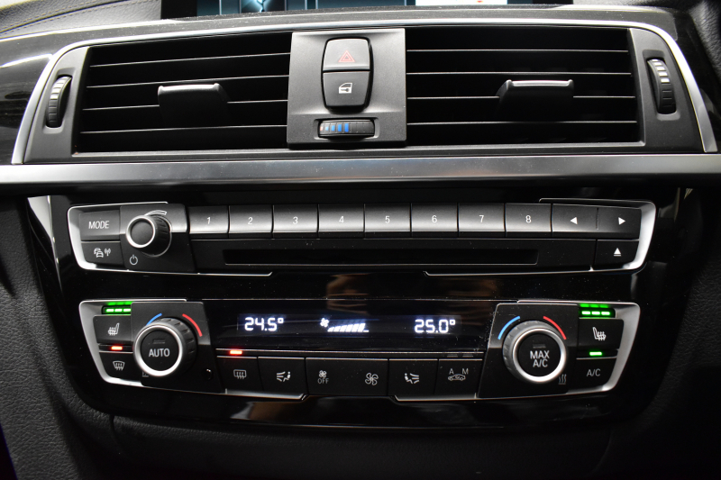 BMW 3シリーズ 320dﾂｰﾘﾝｸﾞ Mｽﾎﾟｰﾂ  LCI後期 8Cｴﾝｼﾞﾝ ﾊﾟﾉﾗﾏｻﾝﾙｰﾌ ﾋｰﾀｰ付黒革 LEDﾍｯﾄﾞﾗｲﾄ&ﾃｰﾙ 追従ACC 車線変更&逸脱&歩行者警告 衝突軽減ﾌﾞﾚｰｷ 18AW ﾀｯﾁﾊﾟｯﾄﾞ式iﾄﾞﾗｲﾌﾞHDDﾅﾋﾞ Bｶﾒﾗ前後PDC 電動Rｹﾞｰﾄ 2年保証