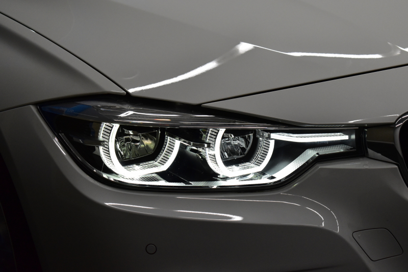 BMW 3シリーズ 320dﾂｰﾘﾝｸﾞ Mｽﾎﾟｰﾂ  LCI後期 8Cｴﾝｼﾞﾝ ﾊﾟﾉﾗﾏｻﾝﾙｰﾌ ﾋｰﾀｰ付黒革 LEDﾍｯﾄﾞﾗｲﾄ&ﾃｰﾙ 追従ACC 車線変更&逸脱&歩行者警告 衝突軽減ﾌﾞﾚｰｷ 18AW ﾀｯﾁﾊﾟｯﾄﾞ式iﾄﾞﾗｲﾌﾞHDDﾅﾋﾞ Bｶﾒﾗ前後PDC 電動Rｹﾞｰﾄ 2年保証