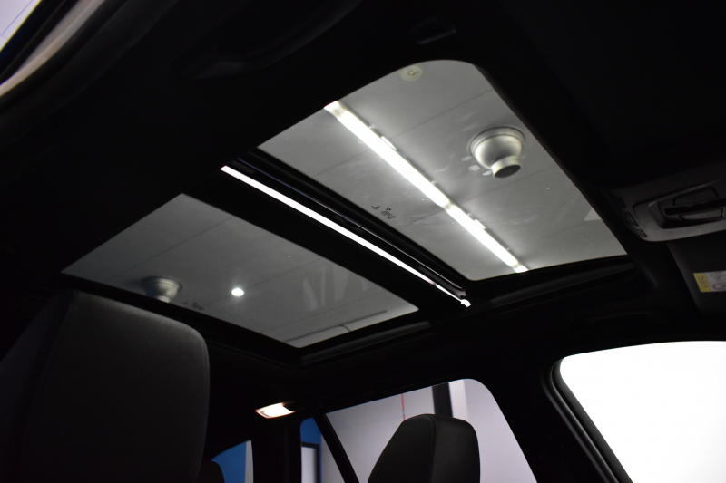 BMW 3シリーズ 320dﾂｰﾘﾝｸﾞ Mｽﾎﾟｰﾂ  LCI後期 8Cｴﾝｼﾞﾝ ﾊﾟﾉﾗﾏｻﾝﾙｰﾌ ﾋｰﾀｰ付黒革 LEDﾍｯﾄﾞﾗｲﾄ&ﾃｰﾙ 追従ACC 車線変更&逸脱&歩行者警告 衝突軽減ﾌﾞﾚｰｷ 18AW ﾀｯﾁﾊﾟｯﾄﾞ式iﾄﾞﾗｲﾌﾞHDDﾅﾋﾞ Bｶﾒﾗ前後PDC 電動Rｹﾞｰﾄ 2年保証