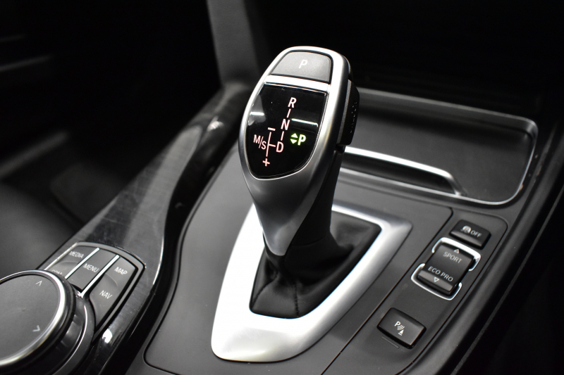 BMW 3シリーズ 320dﾂｰﾘﾝｸﾞ Mｽﾎﾟｰﾂ  LCI後期 8Cｴﾝｼﾞﾝ ﾊﾟﾉﾗﾏｻﾝﾙｰﾌ ﾋｰﾀｰ付黒革 LEDﾍｯﾄﾞﾗｲﾄ&ﾃｰﾙ 追従ACC 車線変更&逸脱&歩行者警告 衝突軽減ﾌﾞﾚｰｷ 18AW ﾀｯﾁﾊﾟｯﾄﾞ式iﾄﾞﾗｲﾌﾞHDDﾅﾋﾞ Bｶﾒﾗ前後PDC 電動Rｹﾞｰﾄ 2年保証