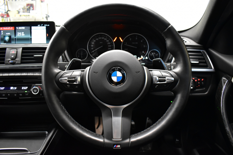 BMW 3シリーズ 320dﾂｰﾘﾝｸﾞ Mｽﾎﾟｰﾂ  LCI後期 8Cｴﾝｼﾞﾝ ﾊﾟﾉﾗﾏｻﾝﾙｰﾌ ﾋｰﾀｰ付黒革 LEDﾍｯﾄﾞﾗｲﾄ&ﾃｰﾙ 追従ACC 車線変更&逸脱&歩行者警告 衝突軽減ﾌﾞﾚｰｷ 18AW ﾀｯﾁﾊﾟｯﾄﾞ式iﾄﾞﾗｲﾌﾞHDDﾅﾋﾞ Bｶﾒﾗ前後PDC 電動Rｹﾞｰﾄ 2年保証