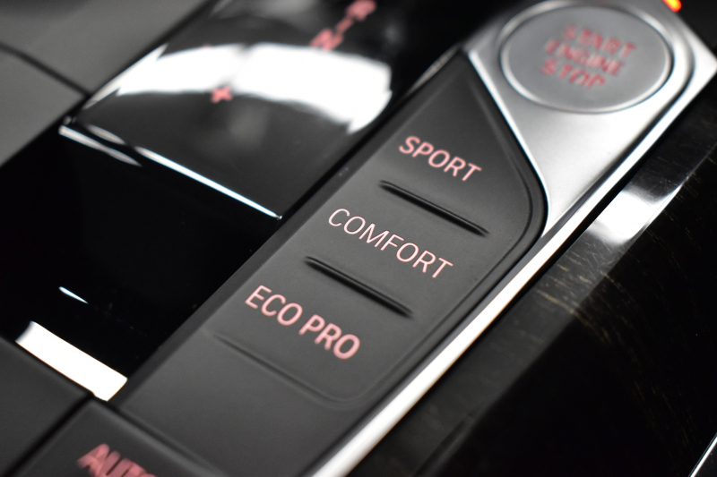 BMW 3シリーズ 320i Mｽﾎﾟｰﾂ ﾃﾞﾋﾞｭｰ&ｺﾝﾌｫｰﾄP ﾋｰﾀｰ付ﾌﾞﾗｯｸﾚｻﾞｰ ｵﾌﾟｼｮﾝ19AW 全周囲ｶﾒﾗ ﾀｯﾁﾊﾟﾈﾙﾅﾋﾞ ﾌﾙｾｸﾞTV ｱｯﾌﾟﾙｶｰﾌﾟﾚｲ 追従ACC LEDﾍｯﾄﾞﾗｲﾄ 電動ﾄﾗﾝｸ 側面衝突&車線変更&逸脱&歩行者警告 液晶ﾒｰﾀｰ 後退ｱｼｽﾄ Pｱｼｽﾄ 2年保証