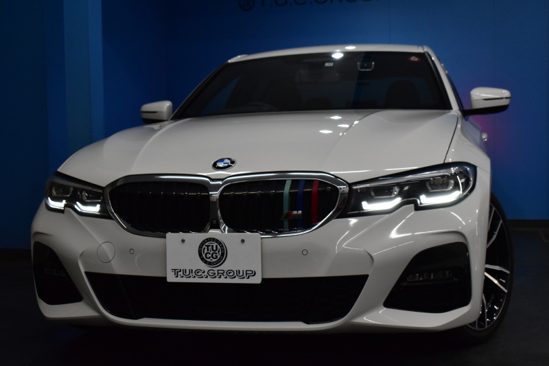 BMW 3シリーズ 320i Mｽﾎﾟｰﾂ ﾃﾞﾋﾞｭｰ&ｺﾝﾌｫｰﾄP ﾋｰﾀｰ付ﾌﾞﾗｯｸﾚｻﾞｰ ｵﾌﾟｼｮﾝ19AW 全周囲ｶﾒﾗ ﾀｯﾁﾊﾟﾈﾙﾅﾋﾞ ﾌﾙｾｸﾞTV ｱｯﾌﾟﾙｶｰﾌﾟﾚｲ 追従ACC LEDﾍｯﾄﾞﾗｲﾄ 電動ﾄﾗﾝｸ 側面衝突&車線変更&逸脱&歩行者警告 液晶ﾒｰﾀｰ 後退ｱｼｽﾄ Pｱｼｽﾄ 2年保証