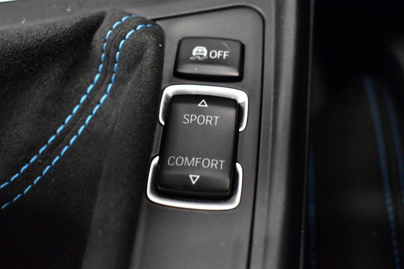 BMW Mシリーズ M2 6速MT LCI後期 ﾋｰﾀｰ付黒革 ｱﾀﾞﾌﾟﾃｨﾌﾞﾍｷｻｺﾞﾅﾙLEDﾍｯﾄﾞﾗｲﾄ&ﾃｰﾙ  ﾀｯﾁﾊﾟﾈﾙHDDﾅﾋﾞ Bｶﾒﾗ Scan-Speak社製ｽﾋﾟｰｶｰ/Studie Sound System 19AW 車線逸脱&歩行者警告 衝突軽減 ｶｰﾎﾞﾝｲﾝﾃﾘｱ  ﾌﾞﾗｯｸｸﾞﾘﾙ iｽﾄｯﾌﾟ ｽﾏｰﾄｷｰ 2年保証