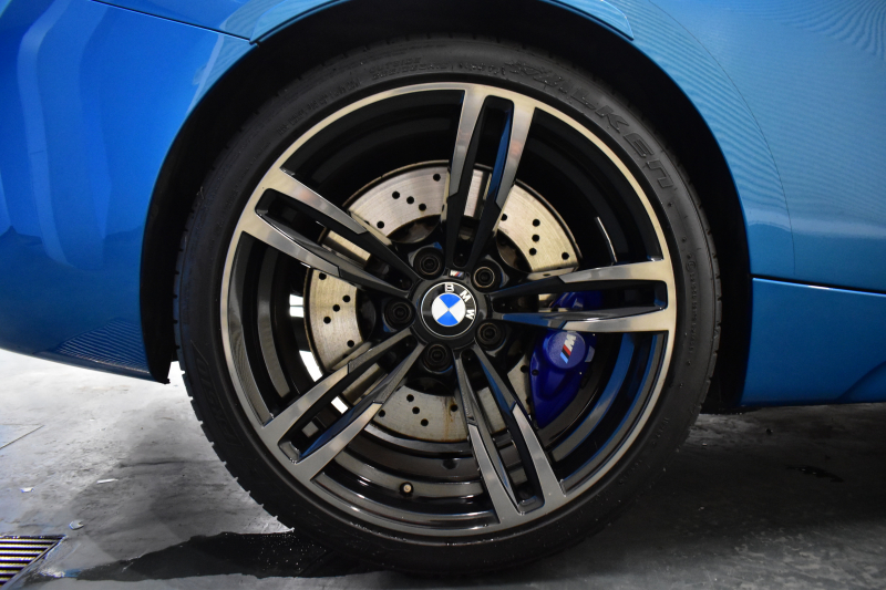 BMW Mシリーズ M2 6速MT LCI後期 ﾋｰﾀｰ付黒革 ｱﾀﾞﾌﾟﾃｨﾌﾞﾍｷｻｺﾞﾅﾙLEDﾍｯﾄﾞﾗｲﾄ&ﾃｰﾙ  ﾀｯﾁﾊﾟﾈﾙHDDﾅﾋﾞ Bｶﾒﾗ Scan-Speak社製ｽﾋﾟｰｶｰ/Studie Sound System 19AW 車線逸脱&歩行者警告 衝突軽減 ｶｰﾎﾞﾝｲﾝﾃﾘｱ  ﾌﾞﾗｯｸｸﾞﾘﾙ iｽﾄｯﾌﾟ ｽﾏｰﾄｷｰ 2年保証