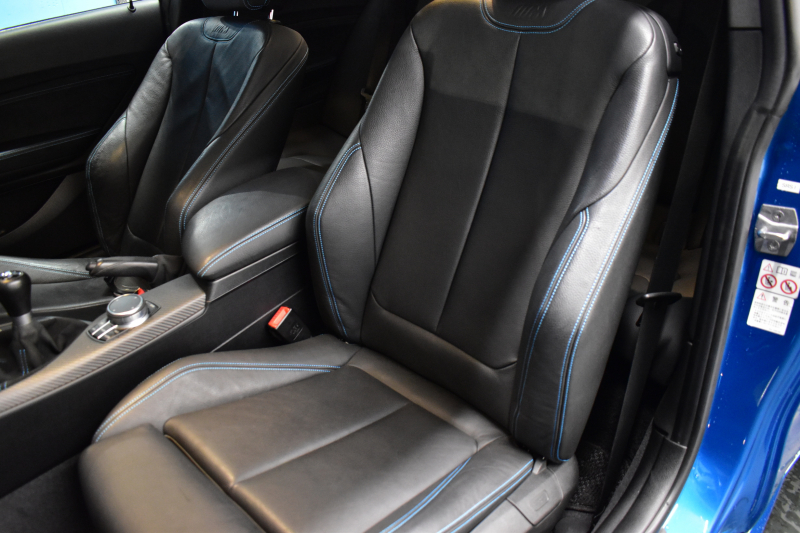 BMW Mシリーズ M2 6速MT LCI後期 ﾋｰﾀｰ付黒革 ｱﾀﾞﾌﾟﾃｨﾌﾞﾍｷｻｺﾞﾅﾙLEDﾍｯﾄﾞﾗｲﾄ&ﾃｰﾙ  ﾀｯﾁﾊﾟﾈﾙHDDﾅﾋﾞ Bｶﾒﾗ Scan-Speak社製ｽﾋﾟｰｶｰ/Studie Sound System 19AW 車線逸脱&歩行者警告 衝突軽減 ｶｰﾎﾞﾝｲﾝﾃﾘｱ  ﾌﾞﾗｯｸｸﾞﾘﾙ iｽﾄｯﾌﾟ ｽﾏｰﾄｷｰ 2年保証