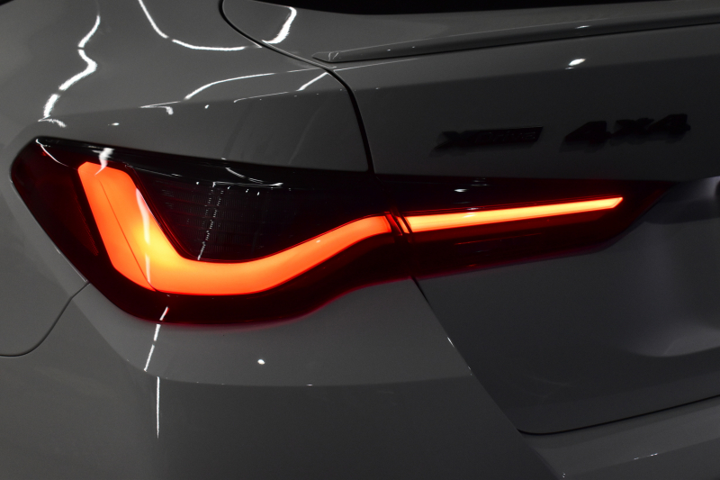 BMW 4シリーズ M440i xDriveｸﾞﾗﾝｸｰﾍﾟ 新車保証R7年6月迄 1ｵｰﾅｰ ﾋｰﾀｰ付茶革 Mｽﾎﾟｰﾂｼｰﾄ ｻﾝﾙｰﾌ ｲﾉﾍﾞｰｼｮﾝ&ﾊｲﾗｲﾝP ﾚｰｻﾞｰLEDﾍｯﾄﾞﾗｲﾄ HUD Mｽﾎﾟｰﾂﾃﾞﾌ&ﾌﾞﾚｰｷ 可変Mｻｽ ﾗｲﾌﾞｺｯｸﾋﾟｯﾄ全周囲ｶﾒﾗ Pｱｼｽﾄ LCW Apple Car Play ﾌﾙｾｸﾞ harman/kardon 19AW