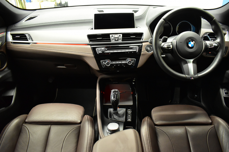 BMW X2 xDrive 20i MｽﾎﾟｰﾂX 4WD ﾊｲﾗｲﾝ&ｱﾄﾞﾊﾞﾝｽﾄﾞｱｸﾃｨﾌﾞｾｰﾌﾃｨ‐&ｺﾝﾌｫｰﾄP ﾍｷｻｺﾞﾅﾙLEDﾍｯﾄﾞﾗｲﾄ 追従ACC HUD ﾋｰﾀｰ付電動茶革 20AW 衝突軽減ﾌﾞﾚｰｷ ﾀｯﾁﾊﾟﾈﾙHDDﾅﾋﾞBｶﾒﾗ 前後PDC Pｱｼｽﾄ 電動Rｹﾞｰﾄ 2年保証