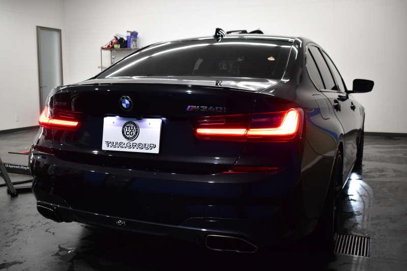 BMW 3シリーズ M340i Xﾄﾞﾗｲﾌﾞ 新車保証R6年10月迄 ｵﾌﾟｼｮﾝ/Mｽﾎﾟｰﾂｼｰﾄ ﾋｰﾀｰ付ｺﾆｬｯｸ革 ACｼｭﾆｯﾂｧｰ20AW ACC HUD ﾚｰｻﾞｰLEDﾗｲﾄ 可変Mｻｽ Mﾌﾞﾚｰｷ H&Rﾀﾞｳﾝｻｽ ｼﾞｪｽﾁｬｰC ﾊｰﾏﾝｶｰﾄﾞﾝｽﾋﾟｰｶｰ 側面衝突&車線変更&逸脱警告 後退ｱｼｽﾄ Pｱｼｽﾄ ﾀｯﾁﾊﾟﾈﾙﾅﾋﾞ