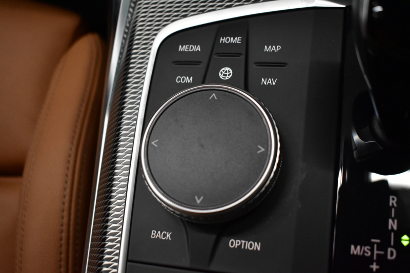 BMW 3シリーズ M340i Xﾄﾞﾗｲﾌﾞ 新車保証R6年10月迄 ｵﾌﾟｼｮﾝ/Mｽﾎﾟｰﾂｼｰﾄ ﾋｰﾀｰ付ｺﾆｬｯｸ革 ACｼｭﾆｯﾂｧｰ20AW ACC HUD ﾚｰｻﾞｰLEDﾗｲﾄ 可変Mｻｽ Mﾌﾞﾚｰｷ H&Rﾀﾞｳﾝｻｽ ｼﾞｪｽﾁｬｰC ﾊｰﾏﾝｶｰﾄﾞﾝｽﾋﾟｰｶｰ 側面衝突&車線変更&逸脱警告 後退ｱｼｽﾄ Pｱｼｽﾄ ﾀｯﾁﾊﾟﾈﾙﾅﾋﾞ