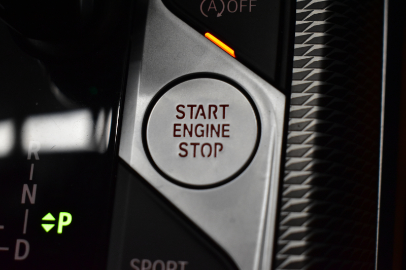 BMW 3シリーズ M340i Xﾄﾞﾗｲﾌﾞ 新車保証R6年10月迄 ｵﾌﾟｼｮﾝ/Mｽﾎﾟｰﾂｼｰﾄ ﾋｰﾀｰ付ｺﾆｬｯｸ革 ACｼｭﾆｯﾂｧｰ20AW ACC HUD ﾚｰｻﾞｰLEDﾗｲﾄ 可変Mｻｽ Mﾌﾞﾚｰｷ H&Rﾀﾞｳﾝｻｽ ｼﾞｪｽﾁｬｰC ﾊｰﾏﾝｶｰﾄﾞﾝｽﾋﾟｰｶｰ 側面衝突&車線変更&逸脱警告 後退ｱｼｽﾄ Pｱｼｽﾄ ﾀｯﾁﾊﾟﾈﾙﾅﾋﾞ