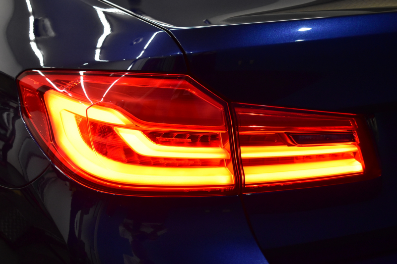 BMW 5シリーズ 530i Mｽﾎﾟｰﾂ ﾊｲﾗｲﾝ&ｲﾉﾍﾞｰｼｮﾝP  全席ﾋｰﾀｰﾌﾞﾗｯｸ革 LEDﾍｯﾄﾞﾗｲﾄ 追従ACC HUD ﾘﾓｰﾄP 液晶ﾒｰﾀｰﾊﾟﾈﾙ 車線変更&逸脱警告 衝突軽減B ｼﾞｪｽﾁｬｰC対応ﾀｯﾁﾊﾟﾈﾙiﾄﾞﾗｲﾌﾞHDDﾅﾋﾞﾌﾙｾｸﾞ 3Dﾋﾞｭｰ Bｶﾒﾗ 電動ﾄﾗﾝｸ 2年保証