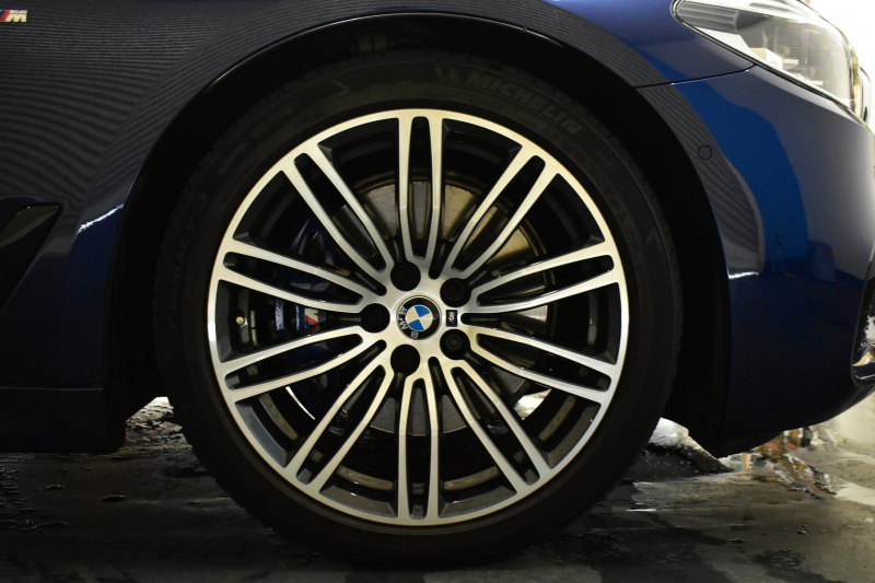 BMW 5シリーズ 530i Mｽﾎﾟｰﾂ ﾊｲﾗｲﾝ&ｲﾉﾍﾞｰｼｮﾝP  全席ﾋｰﾀｰﾌﾞﾗｯｸ革 LEDﾍｯﾄﾞﾗｲﾄ 追従ACC HUD ﾘﾓｰﾄP 液晶ﾒｰﾀｰﾊﾟﾈﾙ 車線変更&逸脱警告 衝突軽減B ｼﾞｪｽﾁｬｰC対応ﾀｯﾁﾊﾟﾈﾙiﾄﾞﾗｲﾌﾞHDDﾅﾋﾞﾌﾙｾｸﾞ 3Dﾋﾞｭｰ Bｶﾒﾗ 電動ﾄﾗﾝｸ 2年保証