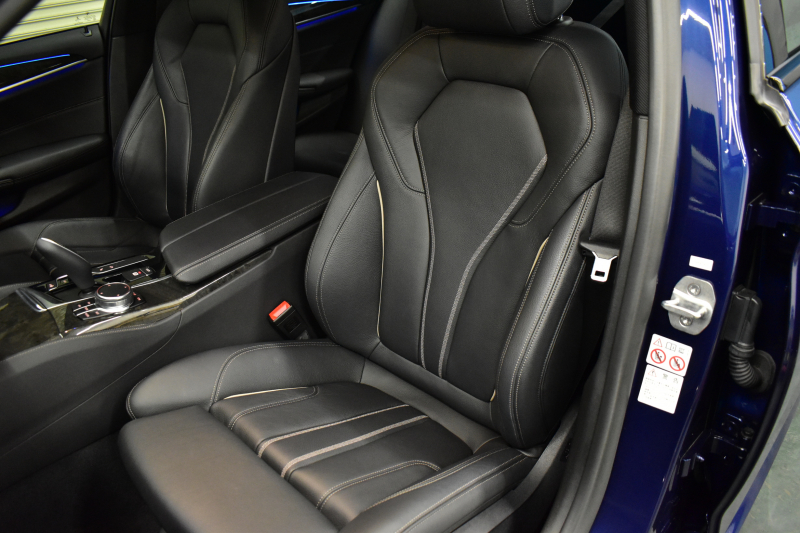 BMW 5シリーズ 530i Mｽﾎﾟｰﾂ ﾊｲﾗｲﾝ&ｲﾉﾍﾞｰｼｮﾝP  全席ﾋｰﾀｰﾌﾞﾗｯｸ革 LEDﾍｯﾄﾞﾗｲﾄ 追従ACC HUD ﾘﾓｰﾄP 液晶ﾒｰﾀｰﾊﾟﾈﾙ 車線変更&逸脱警告 衝突軽減B ｼﾞｪｽﾁｬｰC対応ﾀｯﾁﾊﾟﾈﾙiﾄﾞﾗｲﾌﾞHDDﾅﾋﾞﾌﾙｾｸﾞ 3Dﾋﾞｭｰ Bｶﾒﾗ 電動ﾄﾗﾝｸ 2年保証