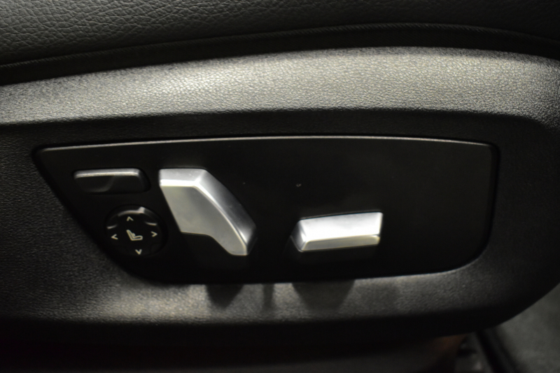 BMW 5シリーズ 530i Mｽﾎﾟｰﾂ ﾊｲﾗｲﾝ&ｲﾉﾍﾞｰｼｮﾝP  全席ﾋｰﾀｰﾌﾞﾗｯｸ革 LEDﾍｯﾄﾞﾗｲﾄ 追従ACC HUD ﾘﾓｰﾄP 液晶ﾒｰﾀｰﾊﾟﾈﾙ 車線変更&逸脱警告 衝突軽減B ｼﾞｪｽﾁｬｰC対応ﾀｯﾁﾊﾟﾈﾙiﾄﾞﾗｲﾌﾞHDDﾅﾋﾞﾌﾙｾｸﾞ 3Dﾋﾞｭｰ Bｶﾒﾗ 電動ﾄﾗﾝｸ 2年保証