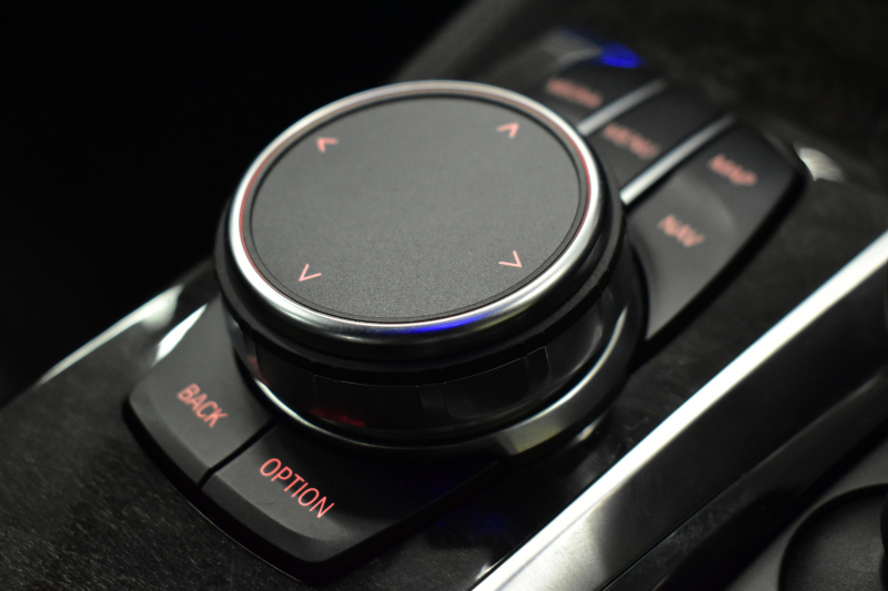 BMW 5シリーズ 530i Mｽﾎﾟｰﾂ ﾊｲﾗｲﾝ&ｲﾉﾍﾞｰｼｮﾝP  全席ﾋｰﾀｰﾌﾞﾗｯｸ革 LEDﾍｯﾄﾞﾗｲﾄ 追従ACC HUD ﾘﾓｰﾄP 液晶ﾒｰﾀｰﾊﾟﾈﾙ 車線変更&逸脱警告 衝突軽減B ｼﾞｪｽﾁｬｰC対応ﾀｯﾁﾊﾟﾈﾙiﾄﾞﾗｲﾌﾞHDDﾅﾋﾞﾌﾙｾｸﾞ 3Dﾋﾞｭｰ Bｶﾒﾗ 電動ﾄﾗﾝｸ 2年保証