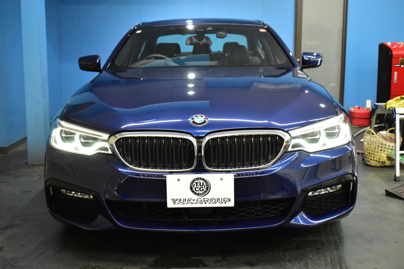 BMW 5シリーズ 530i Mｽﾎﾟｰﾂ ﾊｲﾗｲﾝ&ｲﾉﾍﾞｰｼｮﾝP  全席ﾋｰﾀｰﾌﾞﾗｯｸ革 LEDﾍｯﾄﾞﾗｲﾄ 追従ACC HUD ﾘﾓｰﾄP 液晶ﾒｰﾀｰﾊﾟﾈﾙ 車線変更&逸脱警告 衝突軽減B ｼﾞｪｽﾁｬｰC対応ﾀｯﾁﾊﾟﾈﾙiﾄﾞﾗｲﾌﾞHDDﾅﾋﾞﾌﾙｾｸﾞ 3Dﾋﾞｭｰ Bｶﾒﾗ 電動ﾄﾗﾝｸ 2年保証