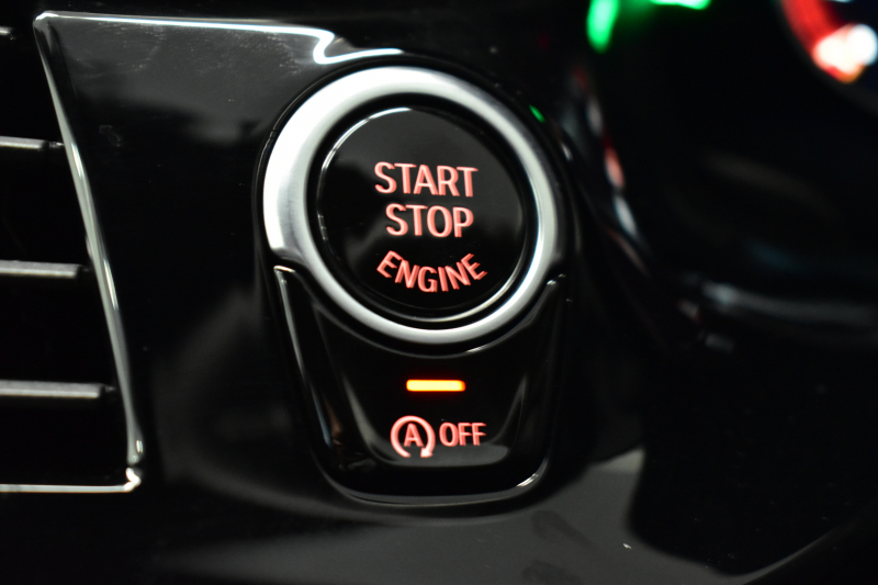 BMW 5シリーズ 530i Mｽﾎﾟｰﾂ ﾊｲﾗｲﾝ&ｲﾉﾍﾞｰｼｮﾝP  全席ﾋｰﾀｰﾌﾞﾗｯｸ革 LEDﾍｯﾄﾞﾗｲﾄ 追従ACC HUD ﾘﾓｰﾄP 液晶ﾒｰﾀｰﾊﾟﾈﾙ 車線変更&逸脱警告 衝突軽減B ｼﾞｪｽﾁｬｰC対応ﾀｯﾁﾊﾟﾈﾙiﾄﾞﾗｲﾌﾞHDDﾅﾋﾞﾌﾙｾｸﾞ 3Dﾋﾞｭｰ Bｶﾒﾗ 電動ﾄﾗﾝｸ 2年保証