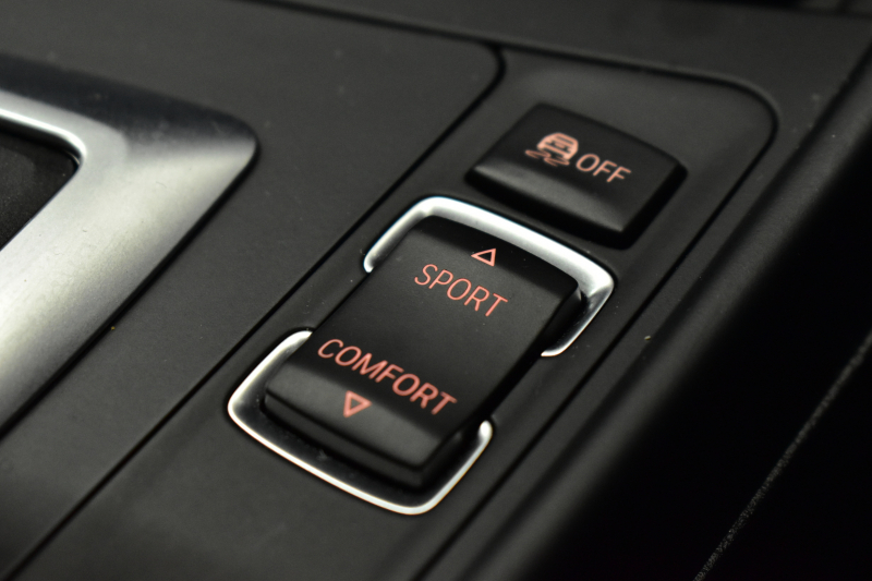 BMW Mシリーズ M2 MDCT 7速DCT  ﾋｰﾀｰ付黒革 LEDﾘﾝｸﾞｷｾﾉﾝﾍｯﾄﾞﾗｲﾄ ﾀｯﾁﾊﾟｯﾄﾞHDDﾅﾋﾞ 19AW  車線逸脱&歩行者警告 衝突軽減ﾌﾞﾚｰｷ ｶｰﾎﾞﾝｲﾝﾃﾘｱ Bｶﾒﾗ iｽﾄｯﾌﾟ ｽﾏｰﾄｷｰ 2年保証