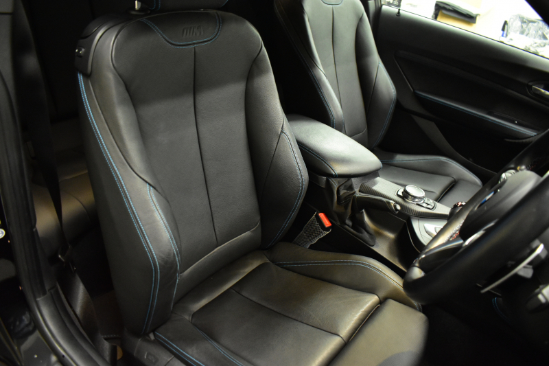 BMW Mシリーズ M2 MDCT 7速DCT  ﾋｰﾀｰ付黒革 LEDﾘﾝｸﾞｷｾﾉﾝﾍｯﾄﾞﾗｲﾄ ﾀｯﾁﾊﾟｯﾄﾞHDDﾅﾋﾞ 19AW  車線逸脱&歩行者警告 衝突軽減ﾌﾞﾚｰｷ ｶｰﾎﾞﾝｲﾝﾃﾘｱ Bｶﾒﾗ iｽﾄｯﾌﾟ ｽﾏｰﾄｷｰ 2年保証