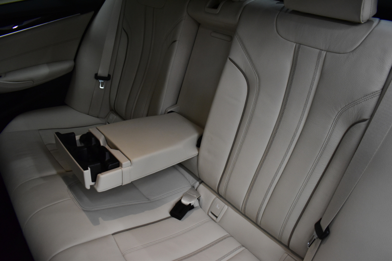 BMW 5シリーズ 530i Mｽﾎﾟｰﾂ 高出力ﾓﾃﾞﾙ ﾃﾞﾋﾞｭｰP ﾊｲﾗｲﾝP 全席ﾋｰﾀｰ付ｱｲﾎﾞﾘｰ革 ｿﾌﾄｸﾛｰｽﾞﾄﾞｱ HUD LEDﾍｯﾄﾞﾗｲﾄ 追従ACC 車線変更警告 Pｱｼｽﾄ 液晶ﾒｰﾀｰ ﾀｯﾁﾊﾟﾈﾙ対応iﾄﾞﾗｲﾌﾞHDDﾅﾋﾞﾌﾙｾｸﾞ ｼﾞｪｽﾁｬｰ 3Dﾋﾞｭｰ Bｶﾒﾗ 電動ﾄﾗﾝｸ 2年保証