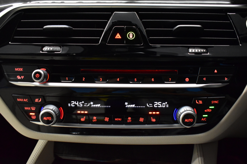 BMW 5シリーズ 530i Mｽﾎﾟｰﾂ 高出力ﾓﾃﾞﾙ ﾃﾞﾋﾞｭｰP ﾊｲﾗｲﾝP 全席ﾋｰﾀｰ付ｱｲﾎﾞﾘｰ革 ｿﾌﾄｸﾛｰｽﾞﾄﾞｱ HUD LEDﾍｯﾄﾞﾗｲﾄ 追従ACC 車線変更警告 Pｱｼｽﾄ 液晶ﾒｰﾀｰ ﾀｯﾁﾊﾟﾈﾙ対応iﾄﾞﾗｲﾌﾞHDDﾅﾋﾞﾌﾙｾｸﾞ ｼﾞｪｽﾁｬｰ 3Dﾋﾞｭｰ Bｶﾒﾗ 電動ﾄﾗﾝｸ 2年保証