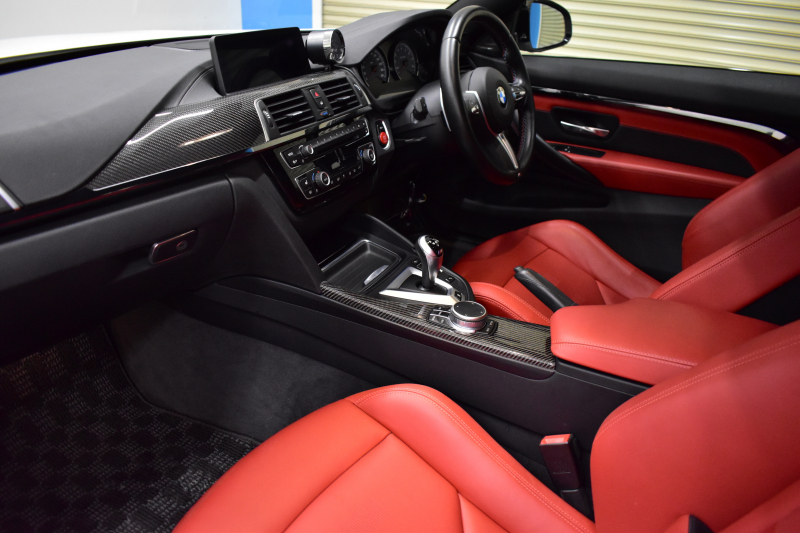BMW Mシリーズ M4ｸｰﾍﾟ ｺﾝﾍﾟﾃｨｼｮﾝ 450馬力 LCI後期 ｱﾀﾞﾌﾟﾃｨﾌﾞMｻｽ ﾍｷｻｺﾞﾅﾙLED&ﾃｰﾙ 7速DCT Mﾊﾟﾌｫｰﾏﾝｽｴｱﾛ 3Dﾃﾞｻﾞｲﾝｶｰﾎﾞﾝﾘｱﾃﾞｨﾌｭｰｻﾞｰ 専用鍛造20AW 専用軽量ﾋｰﾀｰ付赤革 車線変更＆逸脱＆歩行者警告 ﾀｯﾁﾊﾟﾈﾙﾅﾋﾞBｶﾒﾗ ﾊｰﾏﾝｶｰﾄﾞﾝ  2年保証